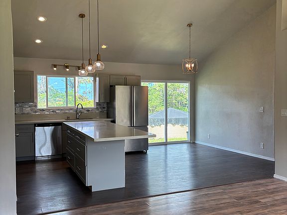 3rd image of 16-2157 Emerald Dr