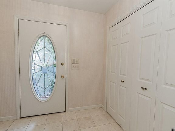 3rd image of 46 Sicada St