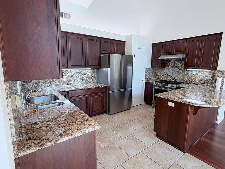 154 Panorama Dr — Photo 4