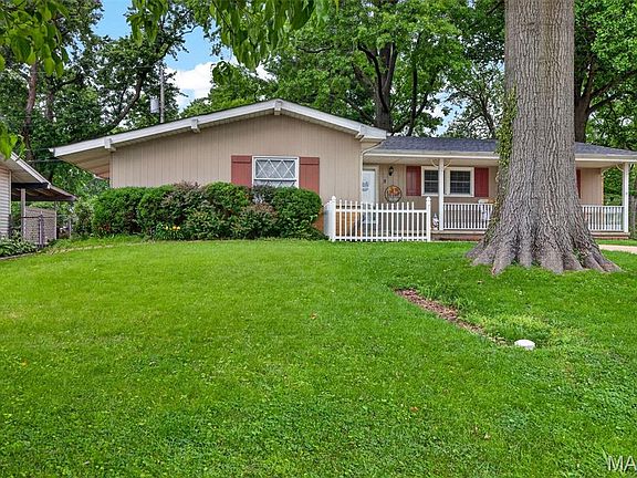 3rd image of 8 Lila Ln