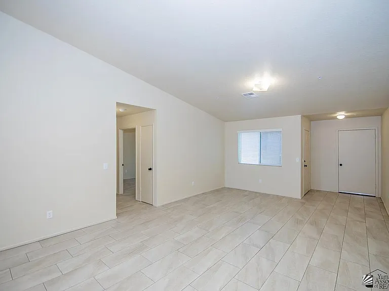 3748 S Brianna Dr — Photo 4