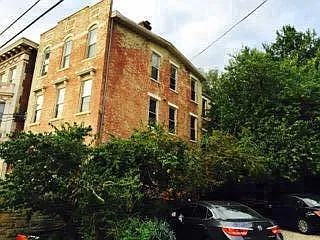2 bed, 1.5 bath, 1500 sqft, $2,500 — Photo 2