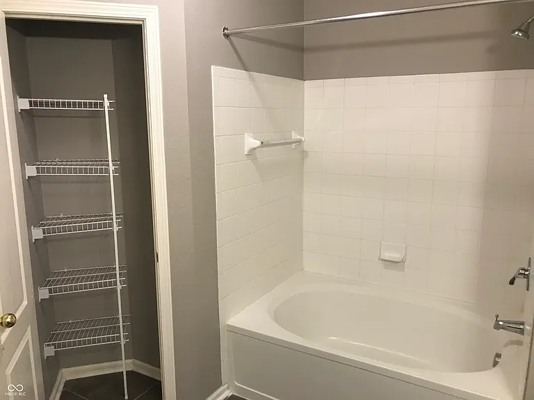 12880 University Cres #3B — Photo 11