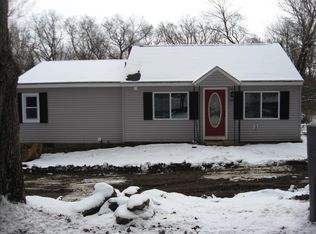 160 Peterson Rd, Palmer, MA 01069