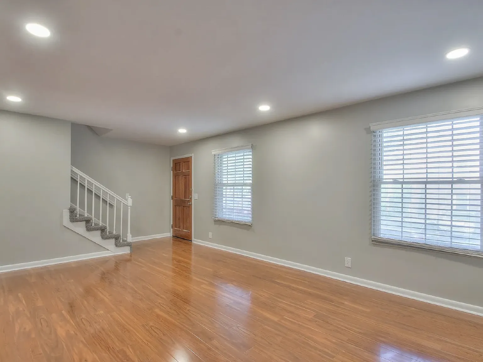 3 bed, 2.5 bath, 1480 sqft, $1,800 — Photo 2