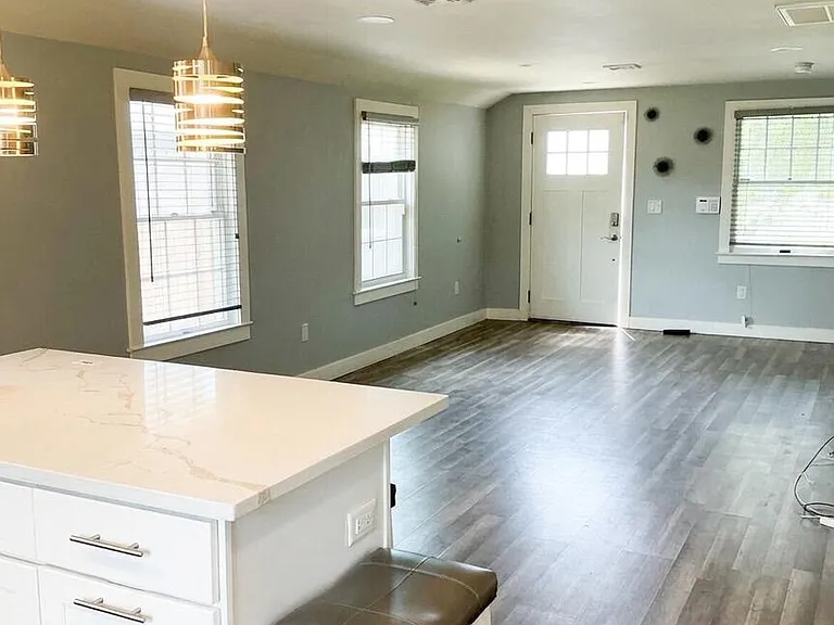 37 Myrtle Ave — Photo 4