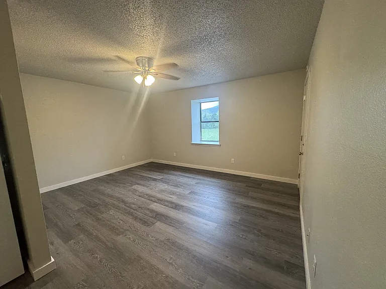 301 Butler Ave #7 — Photo 9