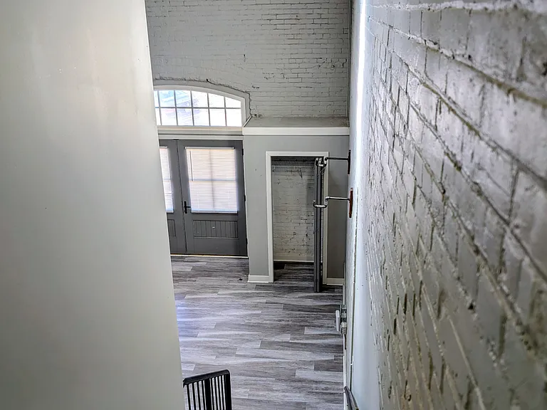 Black Rock Freight House — Photo 12