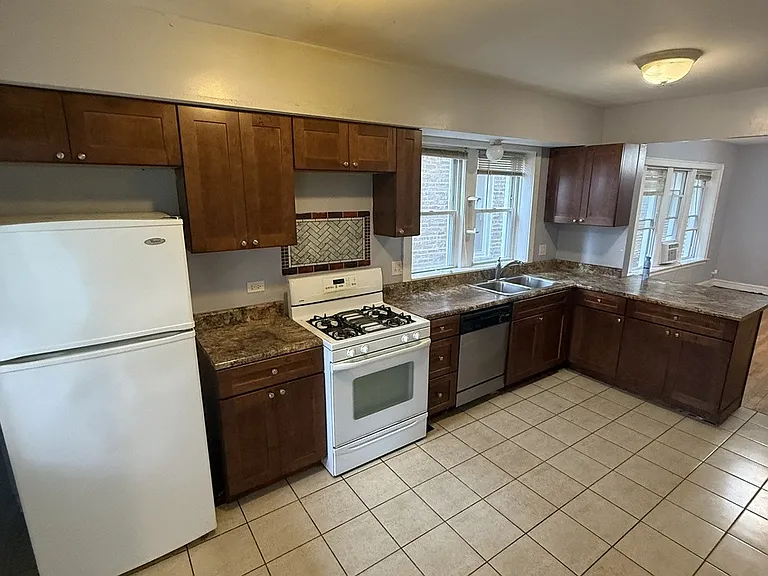 6429 N Claremont Ave #1 — Photo 8