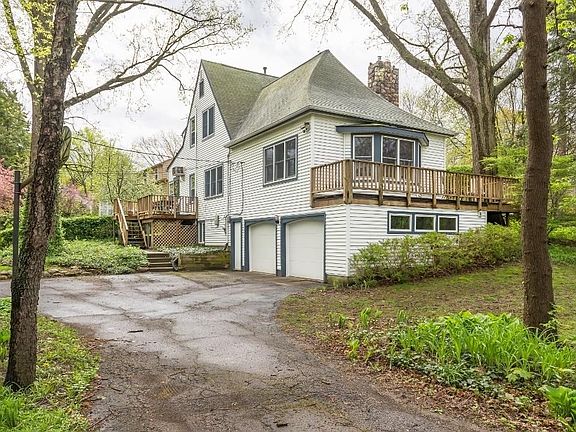 4th image of 1701 Crestland Dr