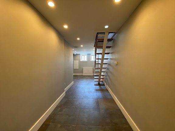 5th image of 1011 Pacific St #1H