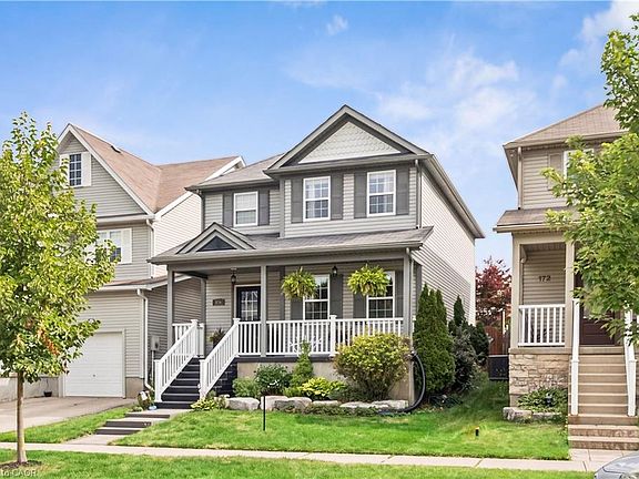 3rd image of 168 Hampson Cres