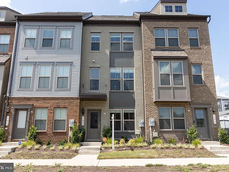 103 Capital Ct — Photo 1