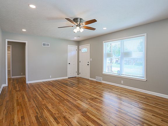 5th image of 504 N 27th St