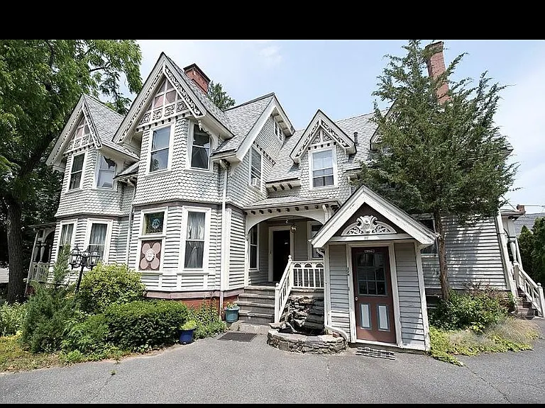 178 S Main St #B — Photo 2