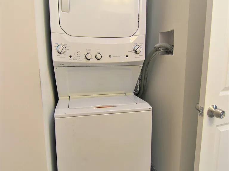 246 Lawrence St #2 — Photo 14
