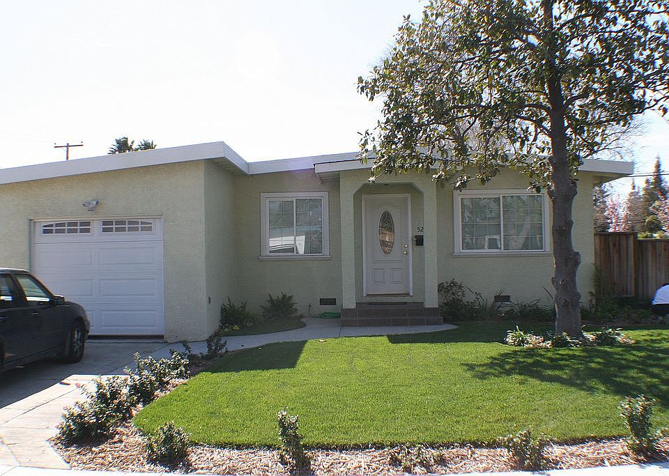 521 Lochridge-front view
