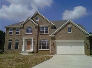 10472 Ruggiero Dr, Strongsville, OH 44136