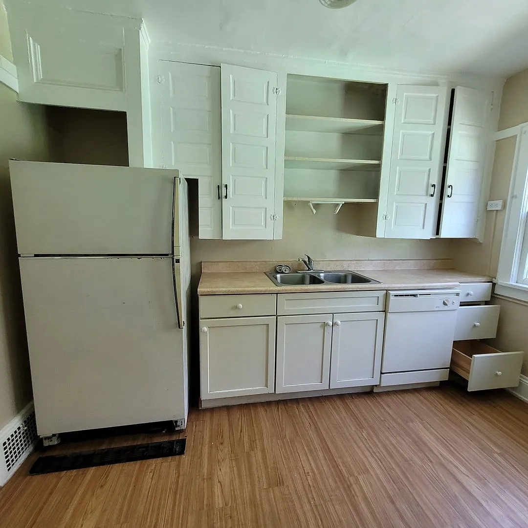 1619 Hillcrest Rd — Photo 4