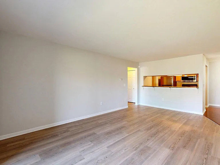 1376 Addington Ln — Photo 10