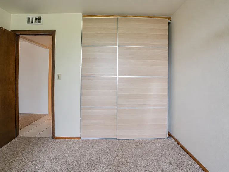 3055 N Oakland Ave — Photo 8