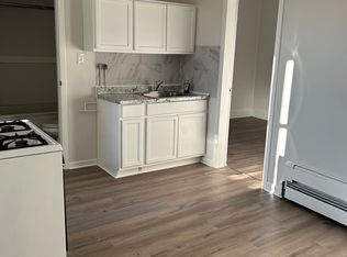 688 High St #3LB, Holyoke, MA 01040