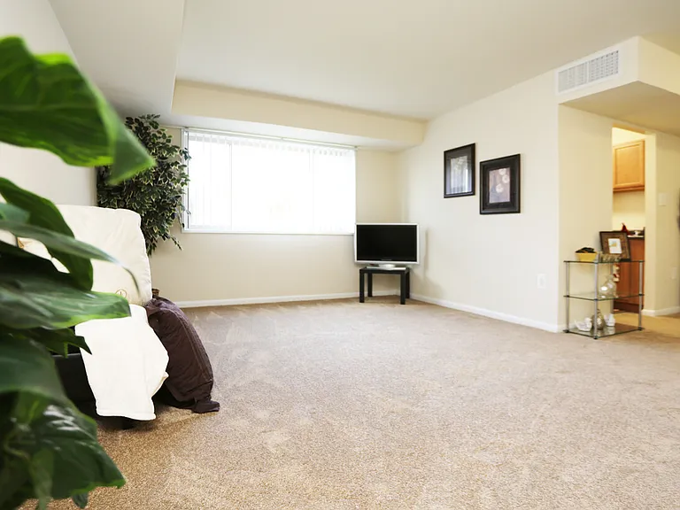 2512 Queens Chapel Rd #203 — Photo 37