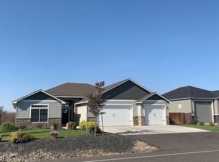 88302 E Sagebrush Rd, Kennewick, WA 99338