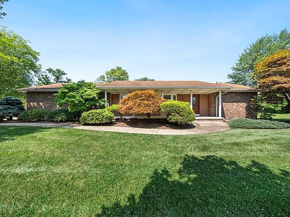 3rd image of 642 Glendale Dr