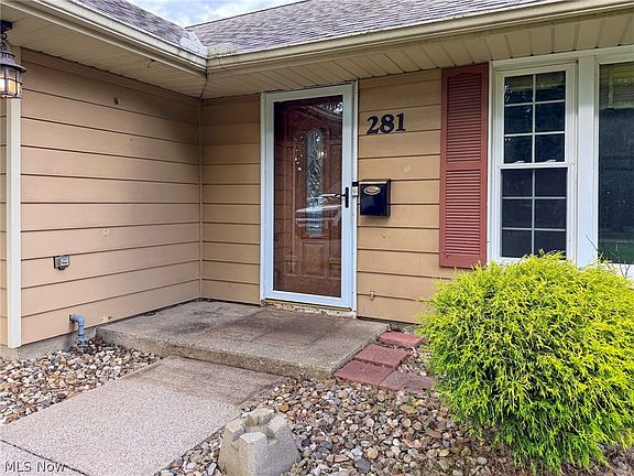 4th image of 281 Cardinal Dr