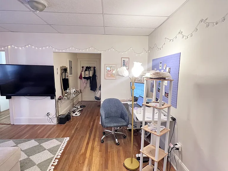 30 College Ave — Photo 6