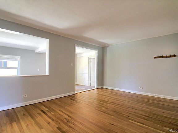 5th image of 2937 N Glencoe St