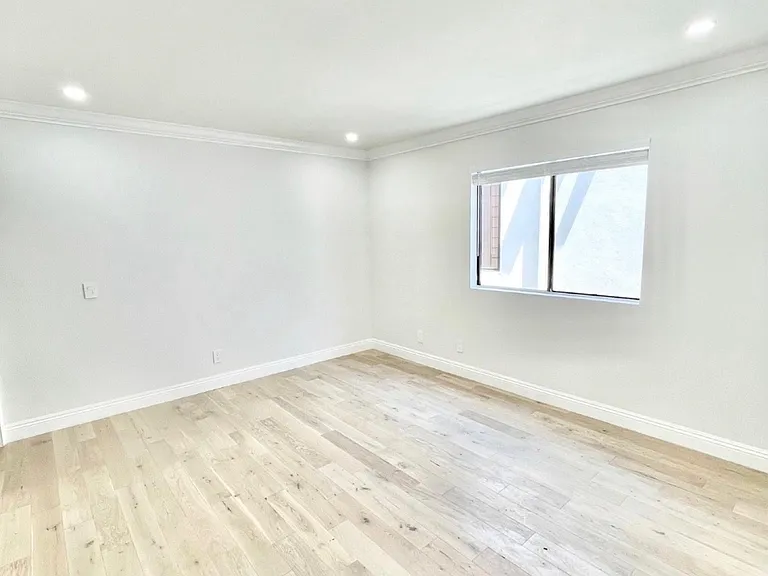 1540 Brockton Ave #204 — Photo 8