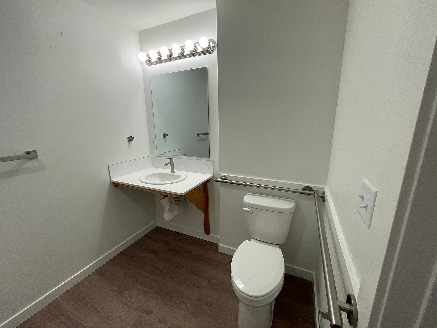 Studio, 390 sqft, $1,000 — Photo 3