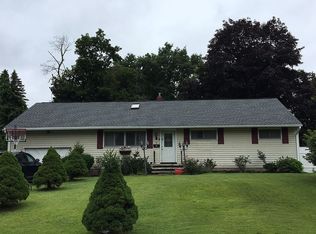 8 Knadler Dr, Latham, NY 12110