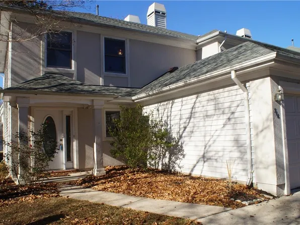 316 Esplanade Pl, Chesapeake, VA 23320