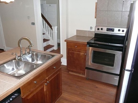 3rd image of 1749 Dana Ave #1