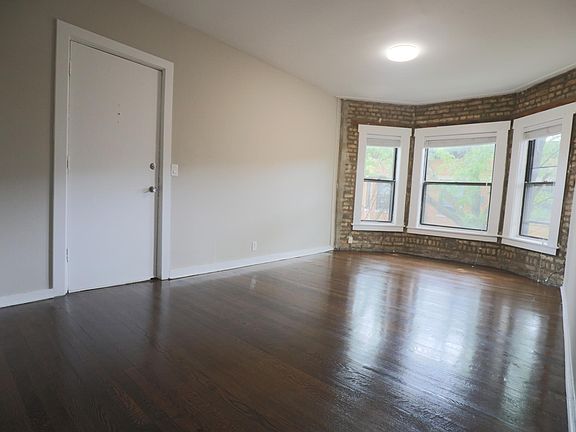 5th image of 3426 N Elaine Pl APT 3W