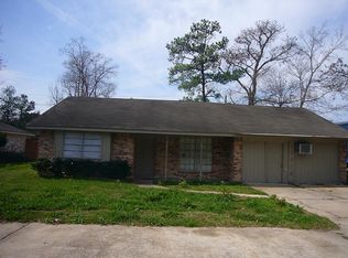 15515 Silver Ridge Dr, Houston, TX 77090