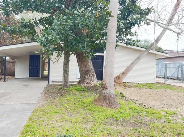 417 Cranberry Dr, Gretna, LA 70056