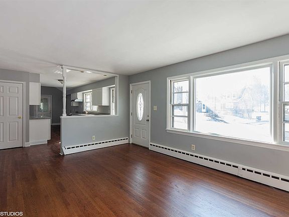 5th image of 65 W Dorsey Ln
