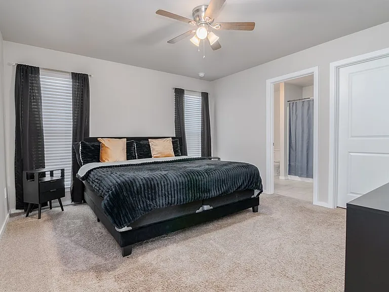 1327 Masquerade Blvd — Photo 11