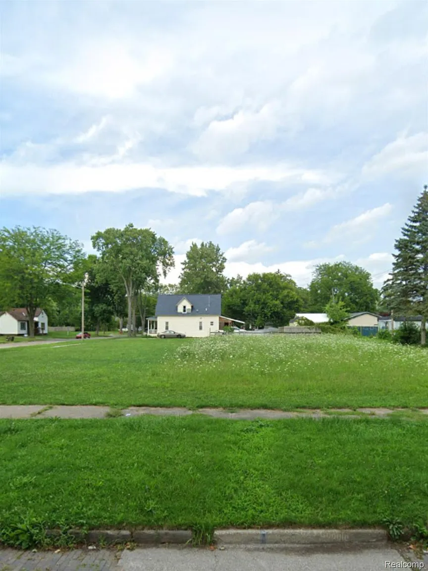 820 Cleveland St photo 1