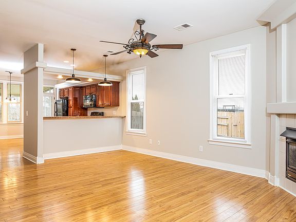 5th image of 332 Cedar Mill Cir