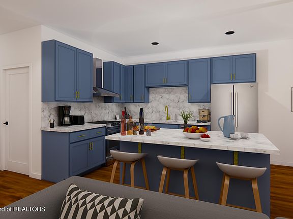 4th image of 1595 Justin Ave