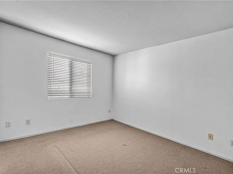 465 E Afton Ln — Photo 18