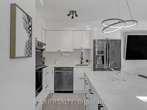 50 E Liberty St #1111, Toronto, ON M6K 3P3