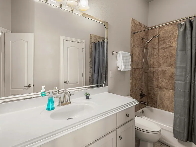 2640 S Everest Ave — Photo 15
