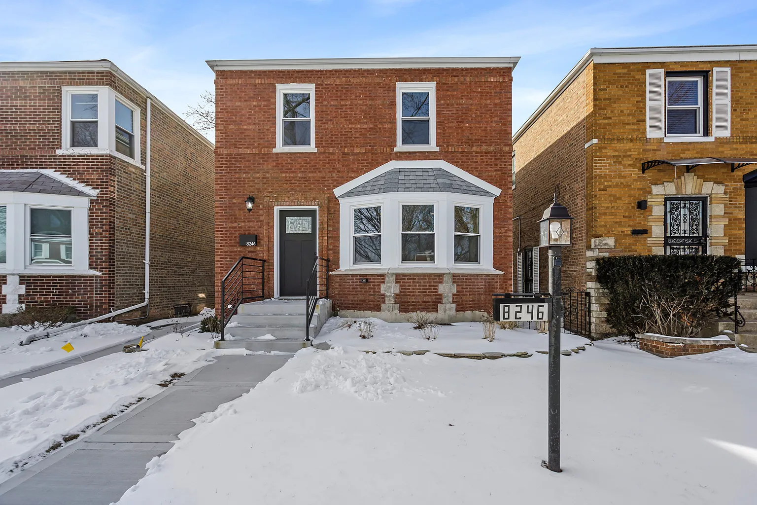 8246 S Calumet Ave photo 1