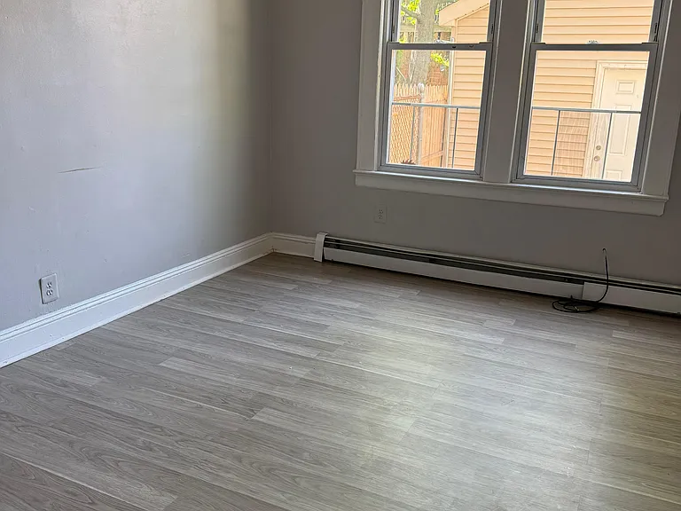 41 Aldine St #1 — Photo 3